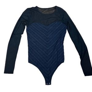 SOLDLong Sleeve Mesh Crepe Sweetheart Bodysuit Abercrombie & Fitch Size X-Small